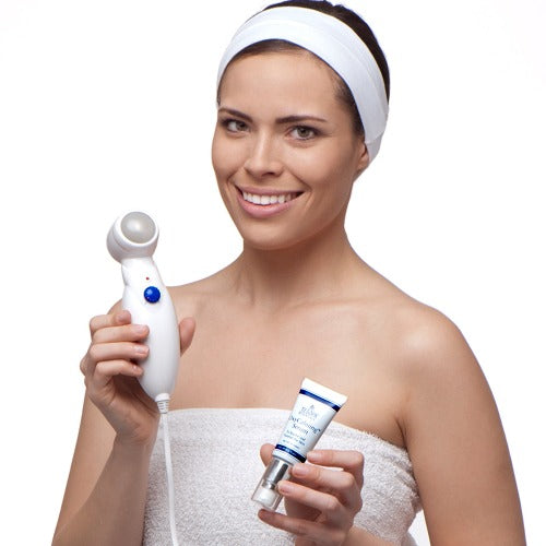holding the oxyderm ozone therapy kit
